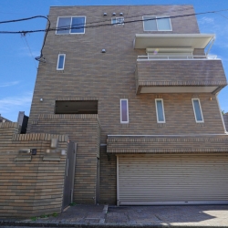 藤沢市鵠沼橘1丁目 二世帯住宅