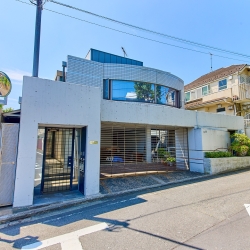 大田区千鳥三丁目　RC造二世帯住宅