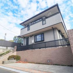 川崎市麻生区上麻生2丁目　二世帯邸宅