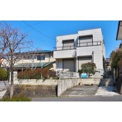 横浜市栄区小山台2丁目 中古一戸建て