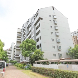 RICウエストコート4番街 西棟3番館