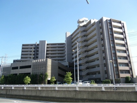 コスモシティ鳩ヶ谷駅前