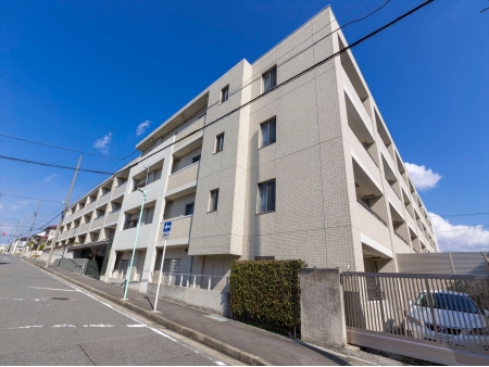 プラウド名東・社口