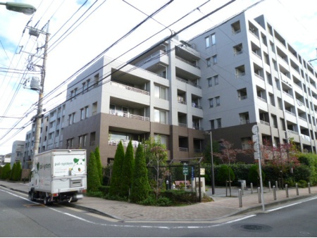 クレッセントバードスクエア