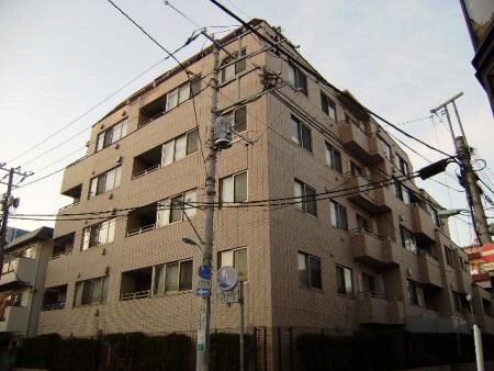 グラーサ学芸大学