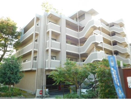 ネバーランド箕面潤緑館(東棟)