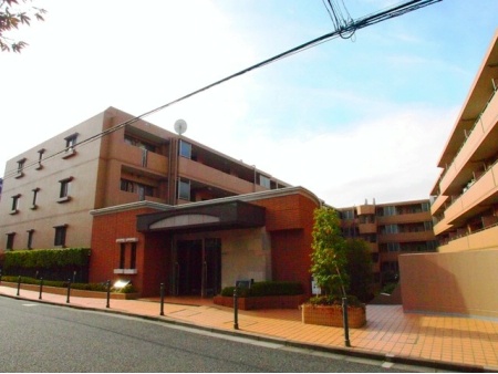 ファミール明大前