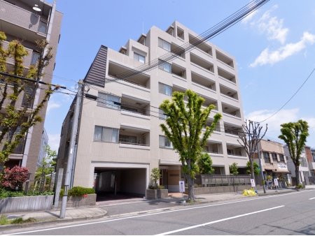 ファミール甲子園六石町