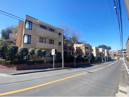 コープ野村川名山
