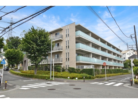 小田急コアロード栗平