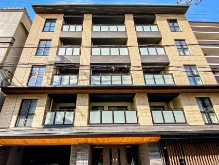 パラドール四条烏丸グレイス