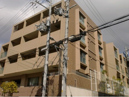サンメゾン千里藤白台