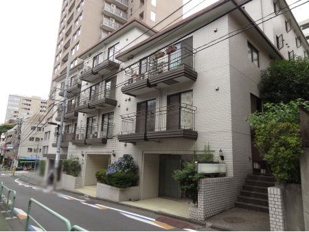 クレール東郷坂
