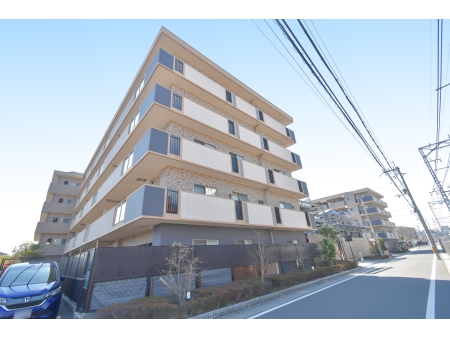 パデシオン桃山南口駅前