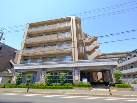 パデシオン伊勢田駅前