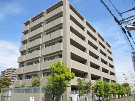 ファミール茨木・舟木町 壱番館
