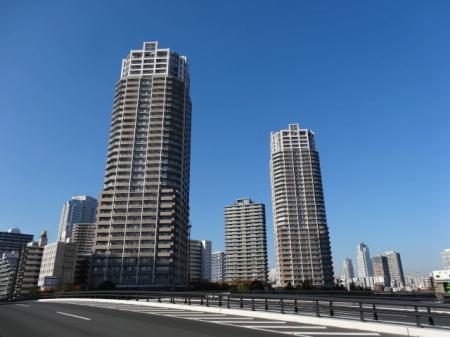 キャナルワーフタワーズ