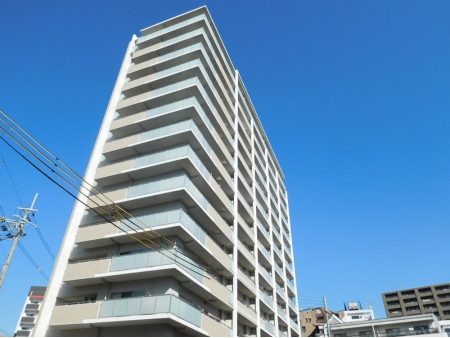 ライオンズ池田駅前