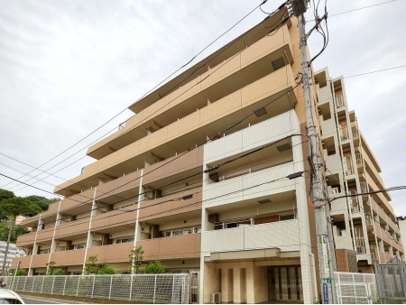 グランディオーレ井土ヶ谷