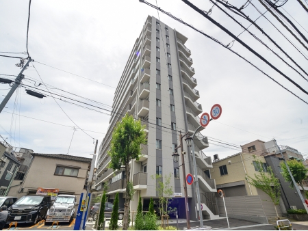 プレサンスロジェ町屋