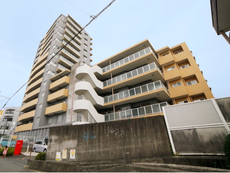 小田急コアロード座間駅前タワー