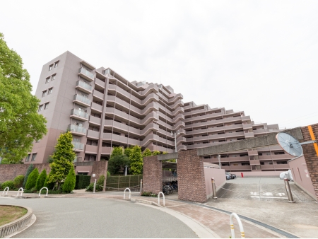 ヴィルヌーブガーデンズ千里山西