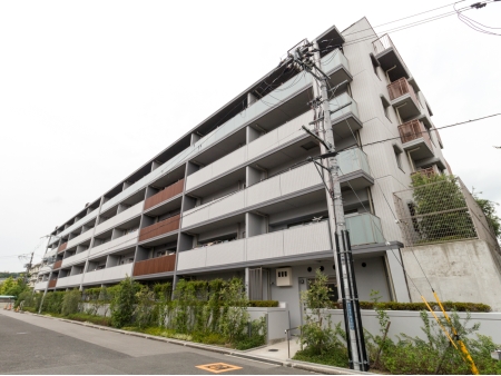 プレミスト千里・古江台