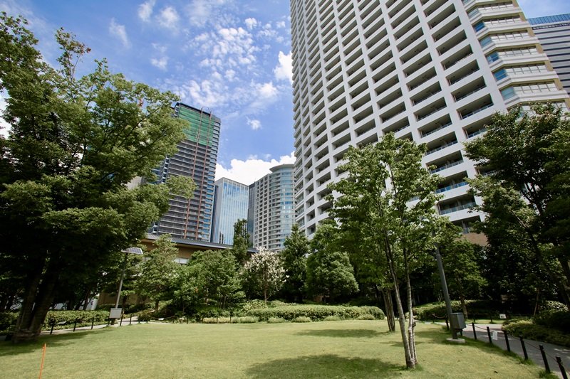 西新宿五丁目エリアのまちなみ