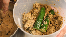 3.昆布と野菜を入れる