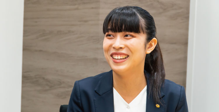 HIKARU OZAKI